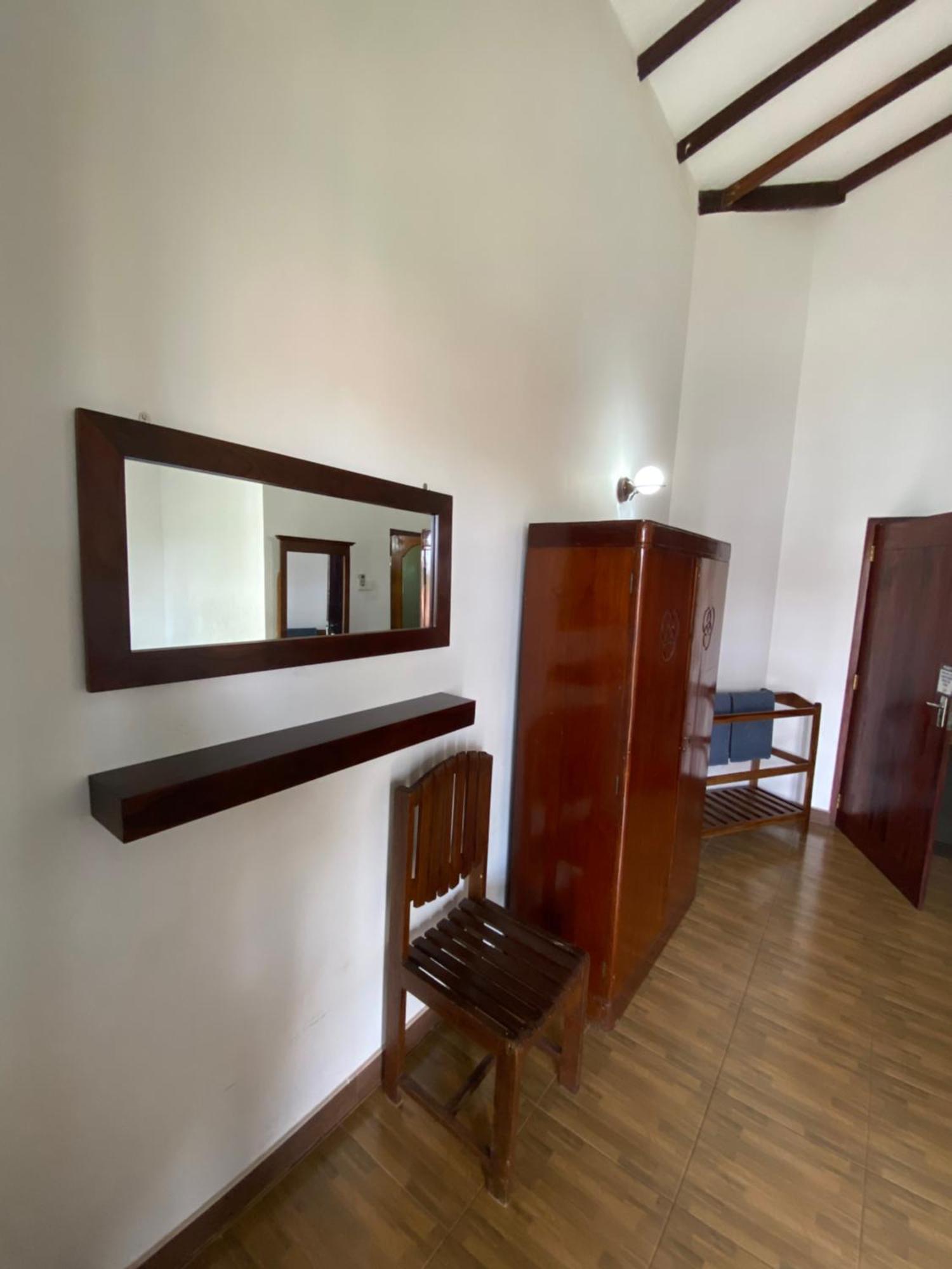 The Serene House Negombo Exterior photo