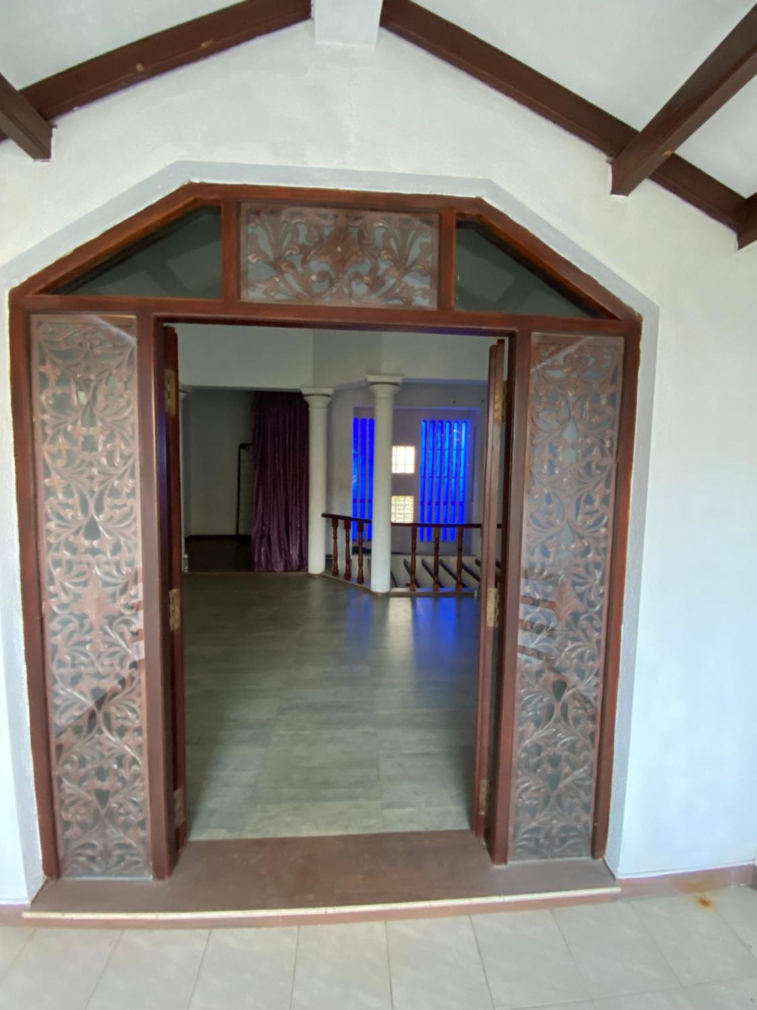 The Serene House Negombo Exterior photo